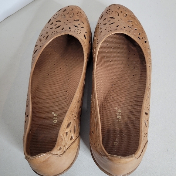 David Tate Women's Sela Tan Leather Cut Out Slip-On Ballet Flats - Size 11WW - Picture 9 of 13